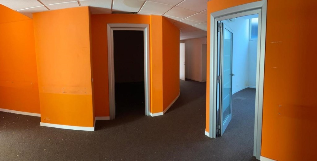 locale commerciale in affitto a Pontedera