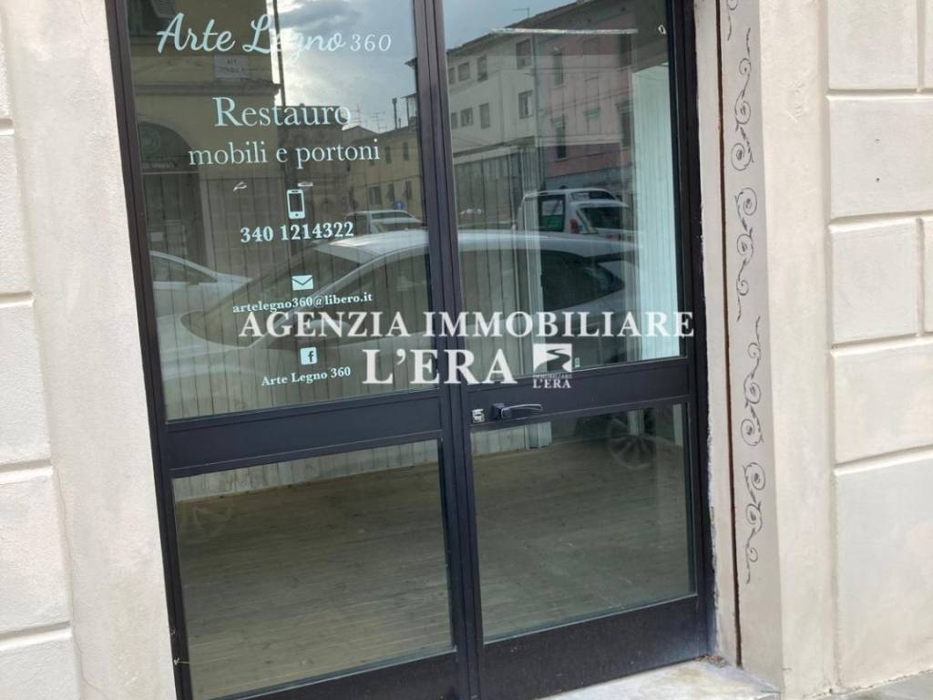 negozio in affitto a Pontedera