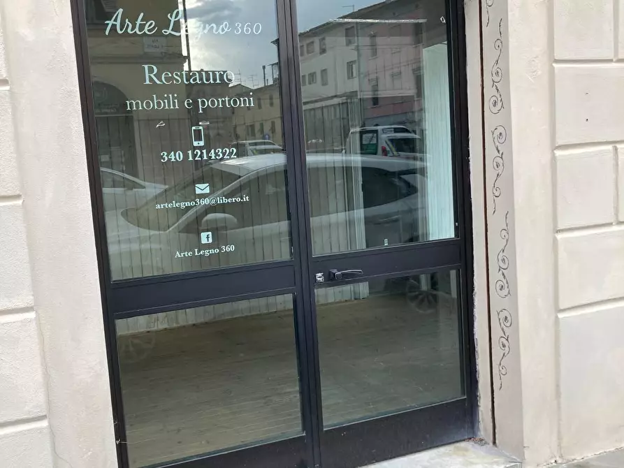 negozio in affitto a Pontedera