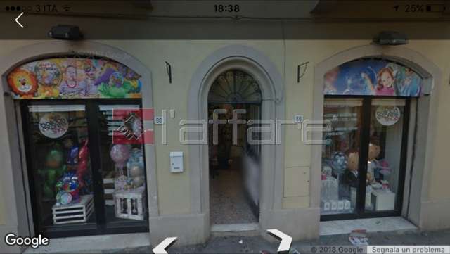 locale commerciale in affitto a Pontedera