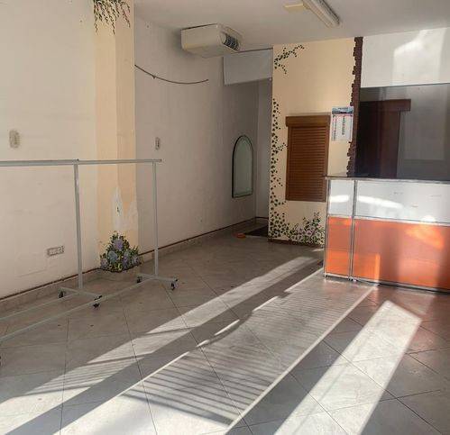 negozio in affitto a Pontedera