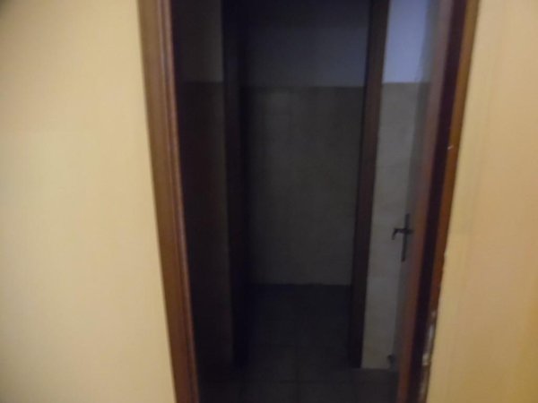 locale commerciale in affitto a Pontedera