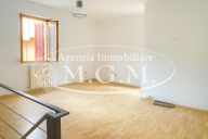 negozio in affitto a Pontedera