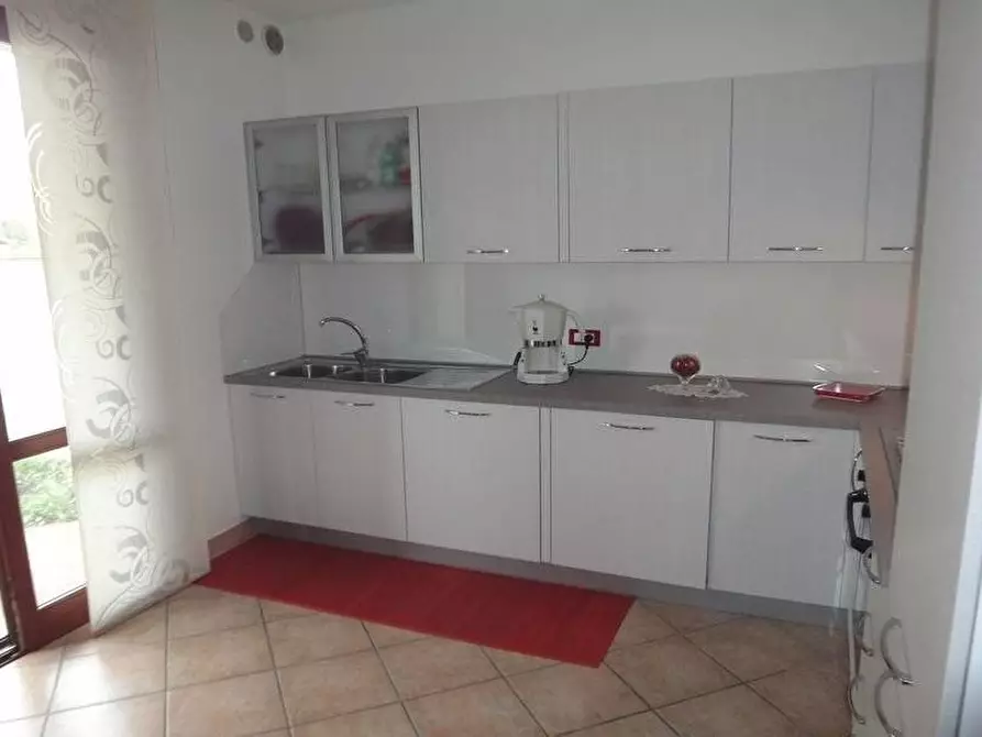 casa indipendente in affitto a Pontedera in zona Pardossi