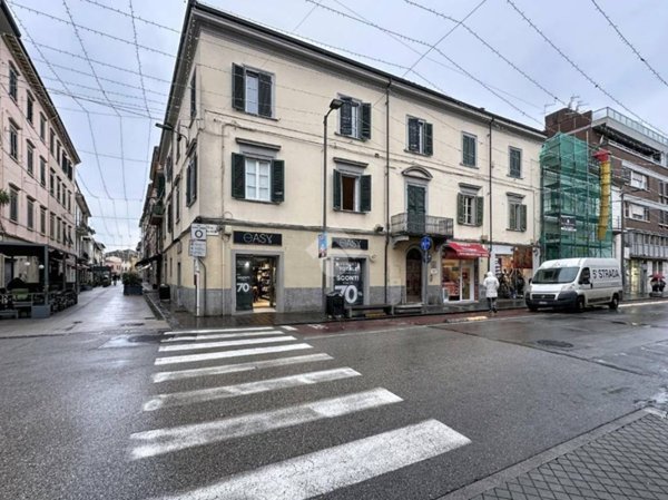 negozio in affitto a Pontedera
