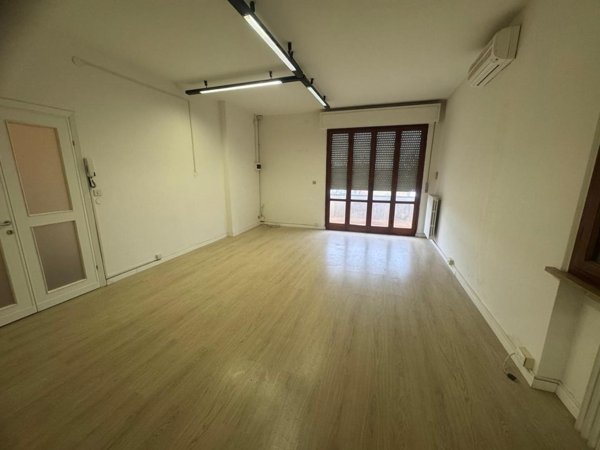 ufficio in affitto a Pontedera