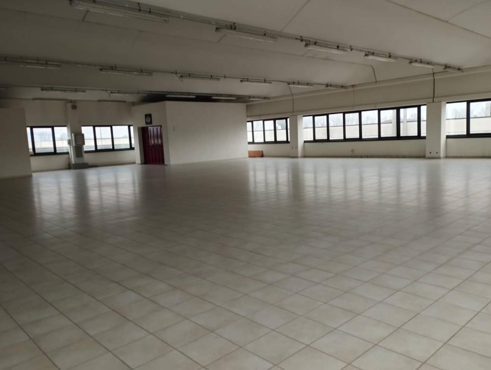 ufficio in affitto a Pontedera in zona Pietroconti