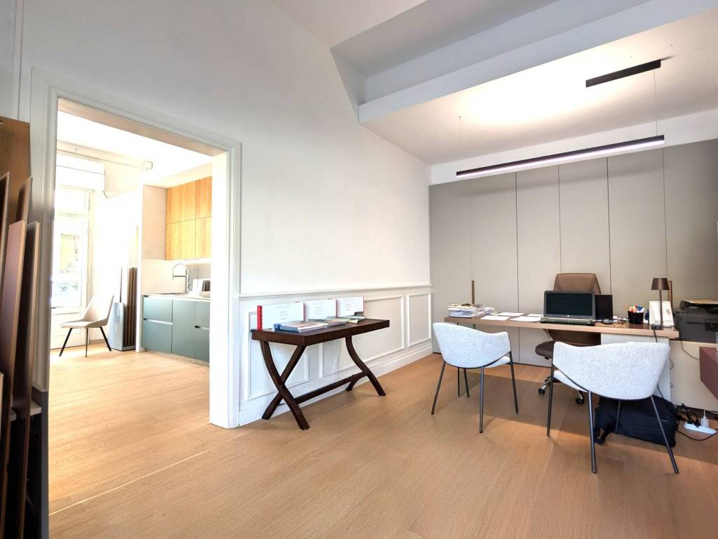 negozio in affitto a Pontedera