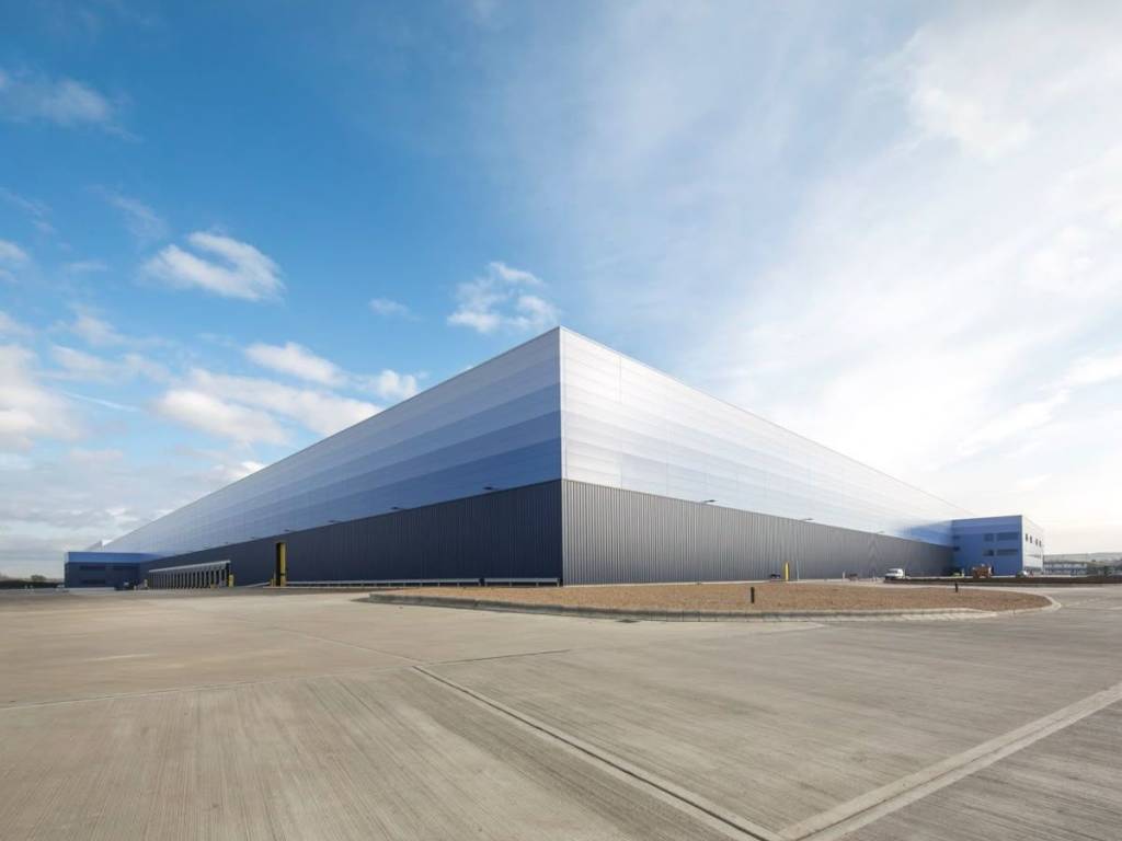 locale commerciale in affitto a Pontedera