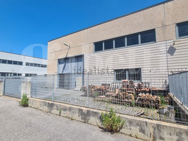 capannone in affitto a Pontedera in zona La Bianca