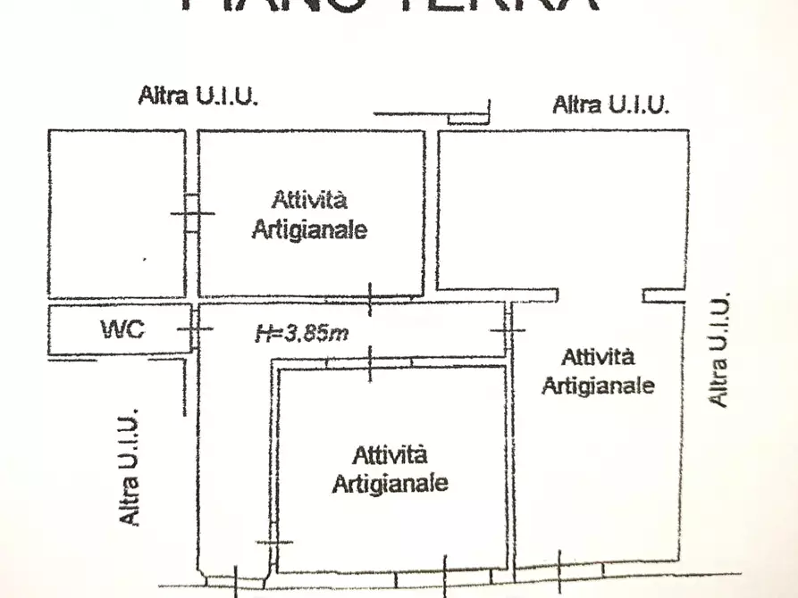 locale commerciale in affitto a Pontedera