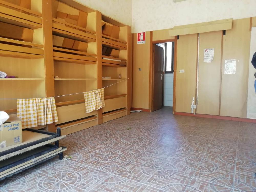 locale commerciale in affitto a Pontedera in zona Il Romito