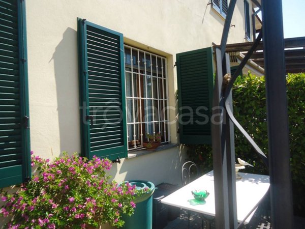 casa indipendente in affitto a Pontedera