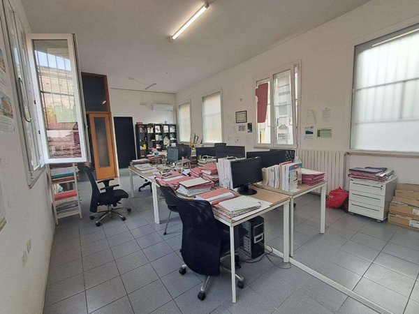 ufficio in affitto a Pontedera