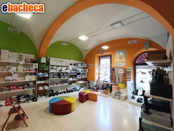 locale commerciale in affitto a San Giuliano Terme