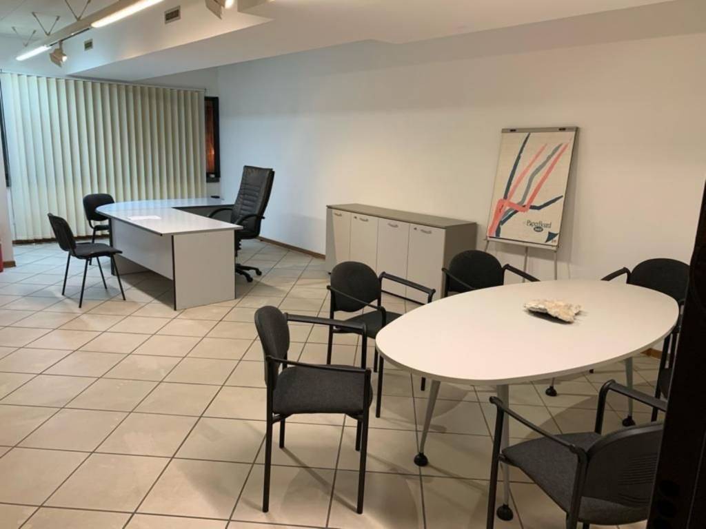 ufficio in affitto a San Giuliano Terme in zona Gello