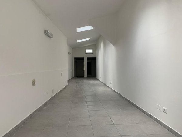 locale commerciale in affitto a San Giuliano Terme in zona Pappiana