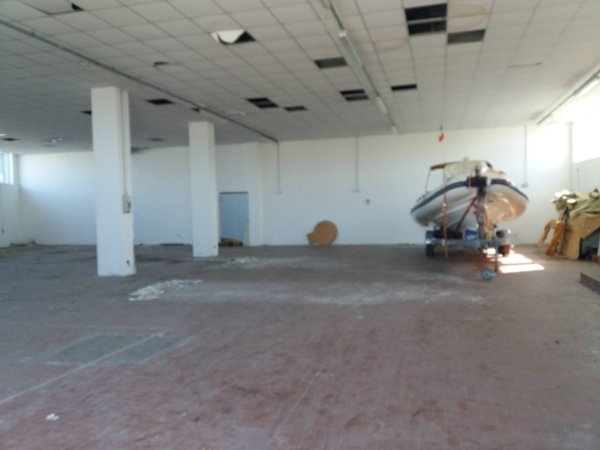 negozio in affitto a San Giuliano Terme in zona Pappiana