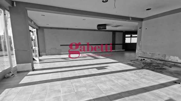 locale commerciale in affitto a San Giuliano Terme in zona Ghezzano