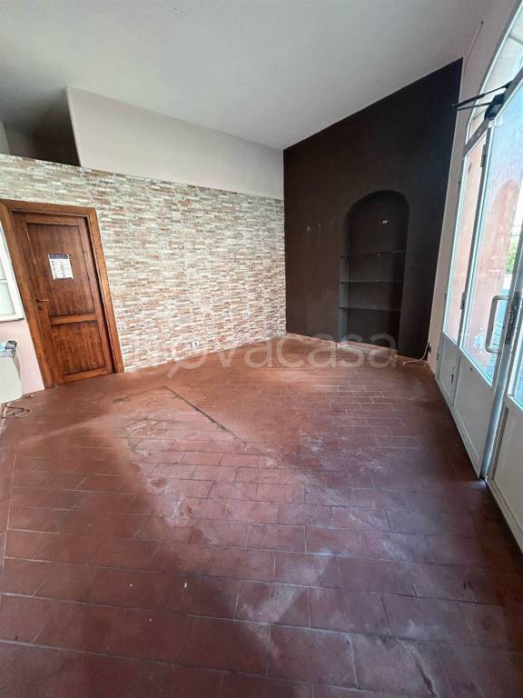 negozio in affitto a San Giuliano Terme