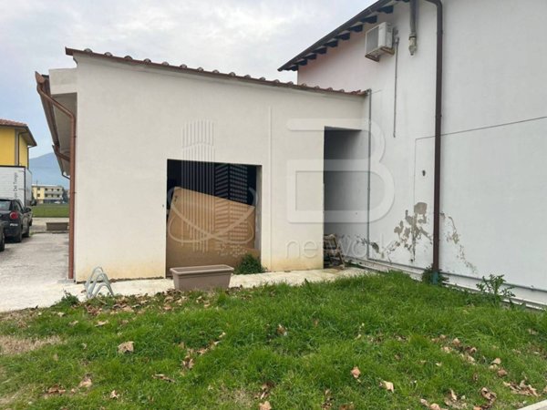 negozio in affitto a San Giuliano Terme in zona Pontasserchio