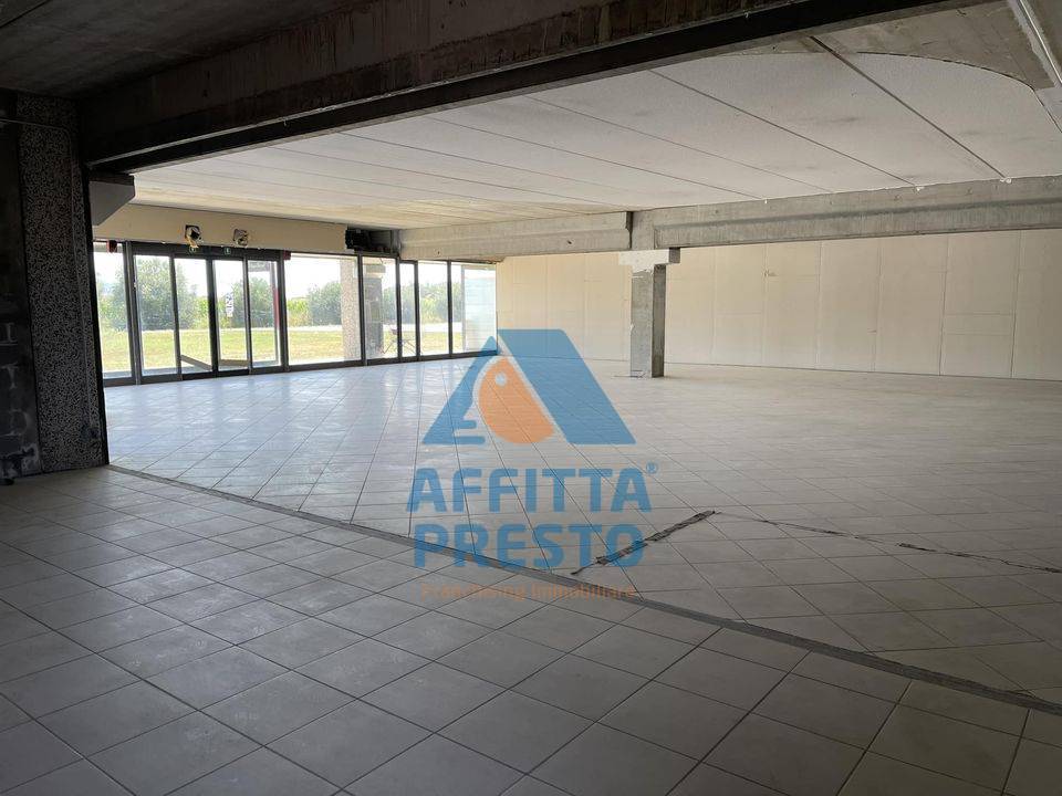 negozio in affitto a San Giuliano Terme