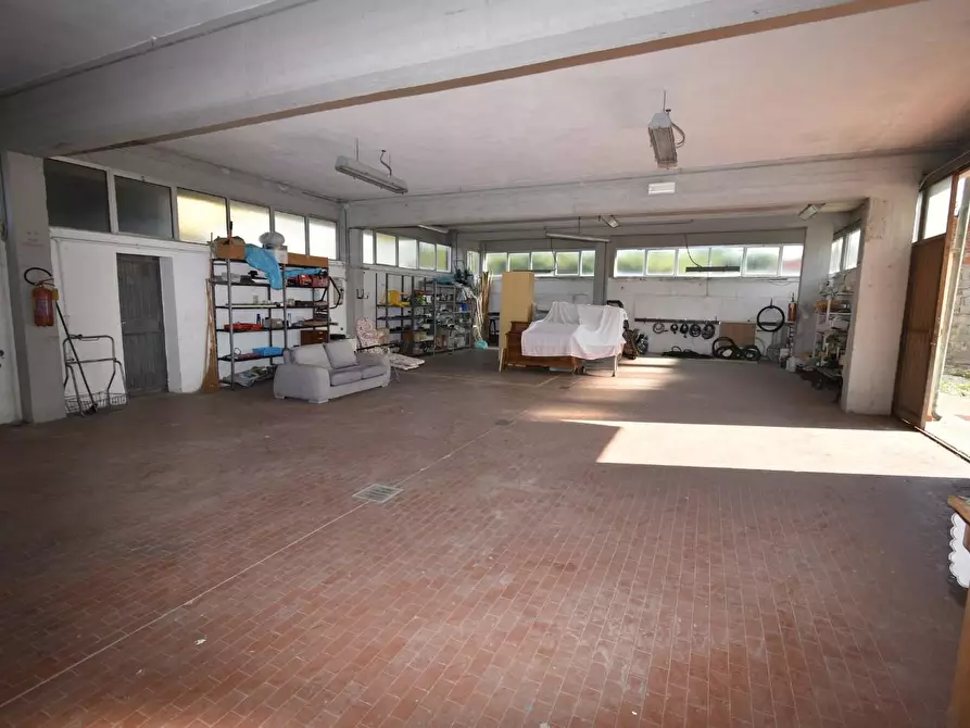 locale commerciale in affitto a San Giuliano Terme in zona Pontasserchio
