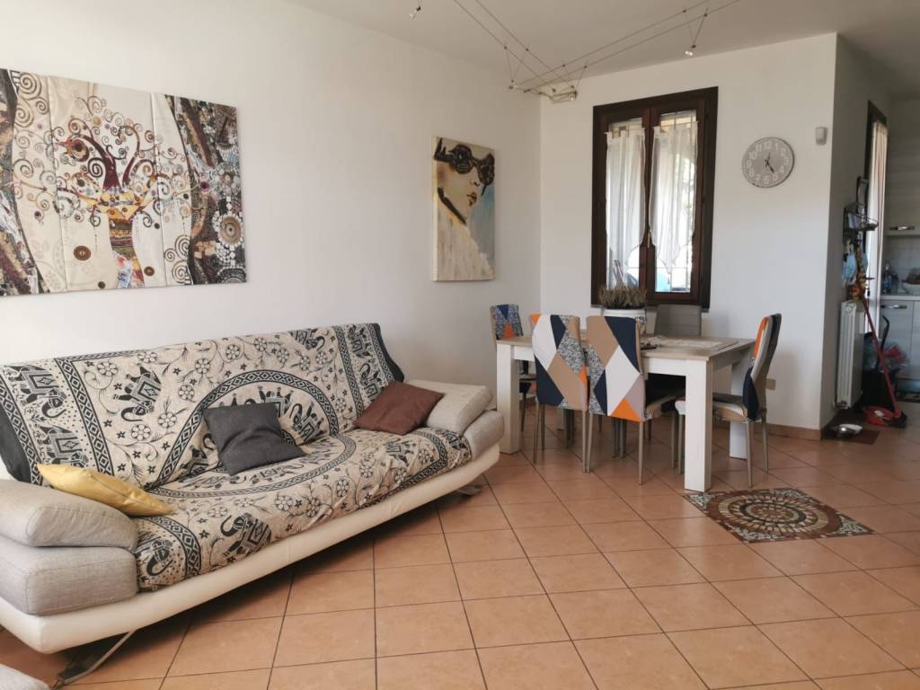 casa indipendente in affitto a San Giuliano Terme in zona Campo