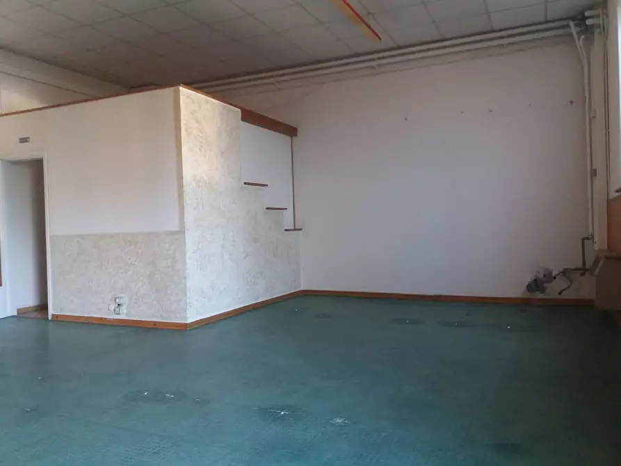 negozio in affitto a San Giuliano Terme