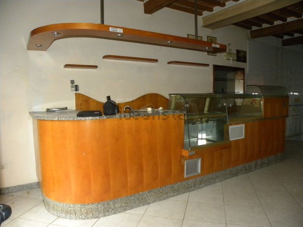 locale di sgombero in affitto a San Giuliano Terme