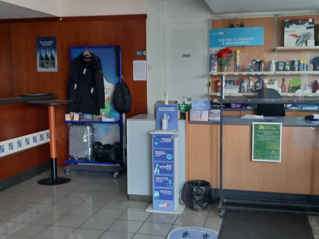negozio in affitto a San Giuliano Terme in zona Ghezzano