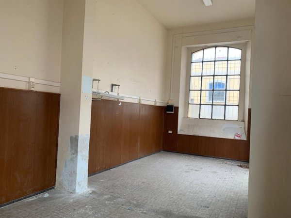 locale commerciale in affitto a San Giuliano Terme