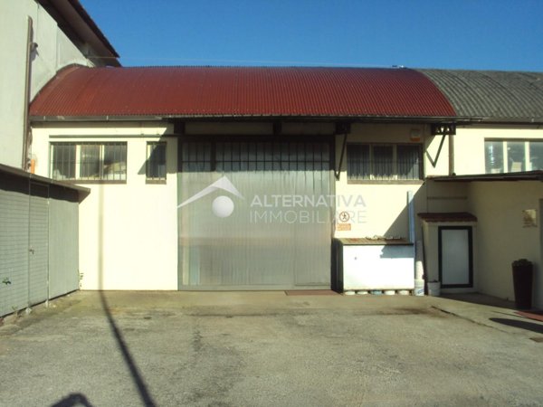 locale commerciale in affitto a San Giuliano Terme in zona Mezzana