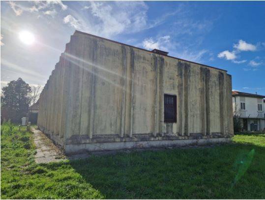 locale commerciale in affitto a San Giuliano Terme in zona Madonna dell'Acqua