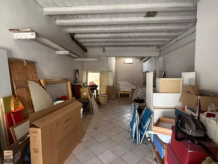 locale commerciale in affitto a San Giuliano Terme in zona Pontasserchio