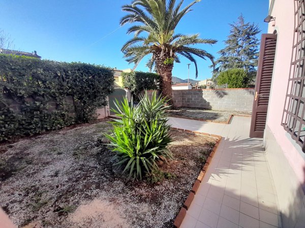 casa indipendente in affitto a San Giuliano Terme in zona Patrignone