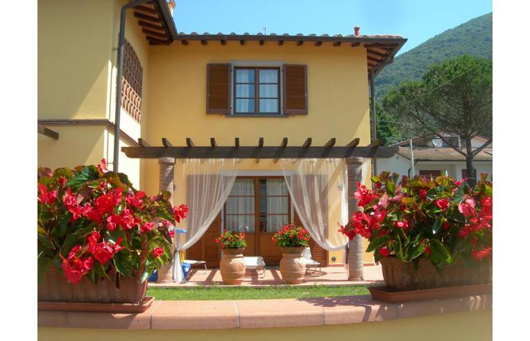 casa indipendente in affitto a San Giuliano Terme in zona Pugnano