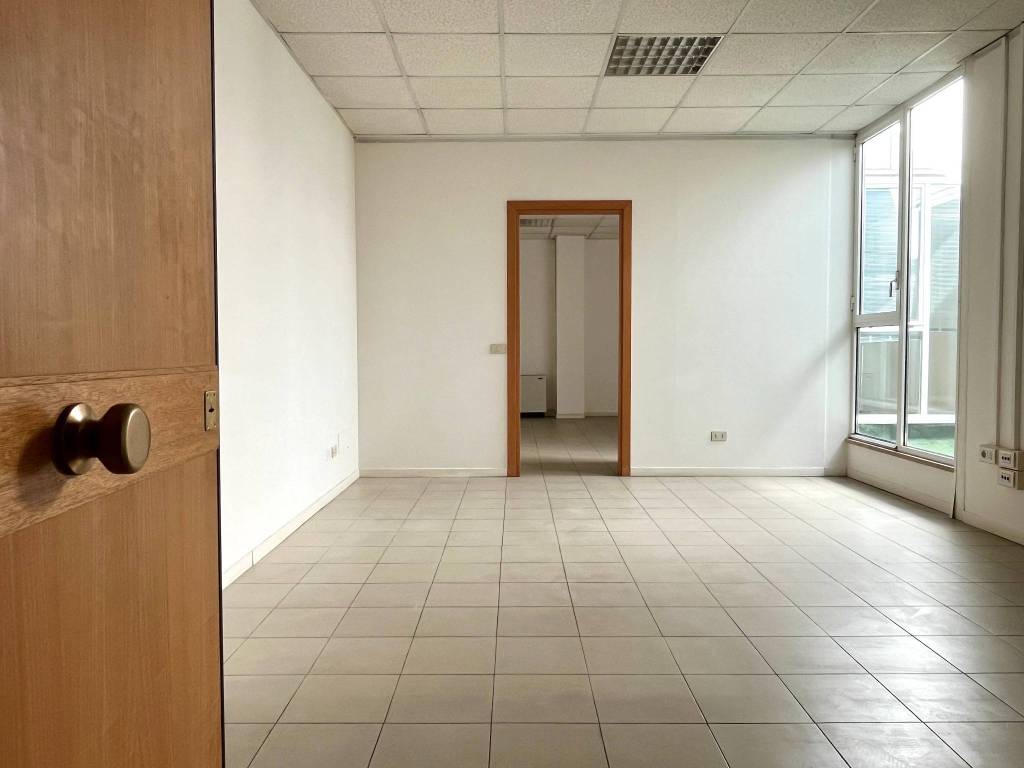 ufficio in affitto a San Giuliano Terme in zona Ghezzano