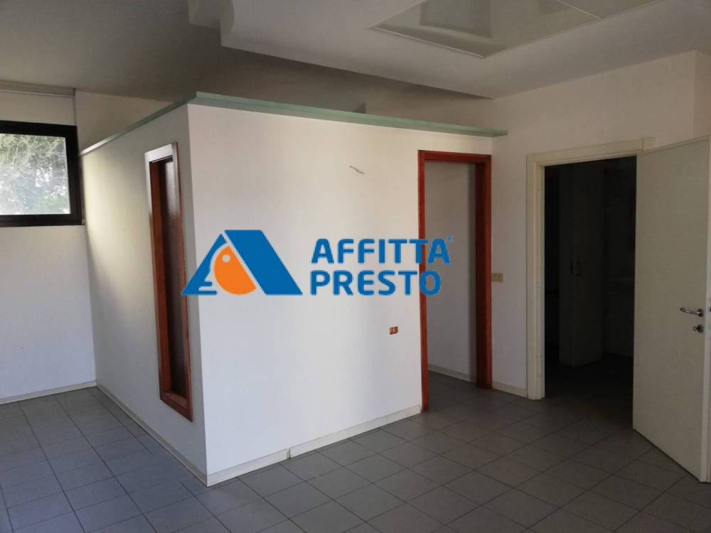 negozio in affitto a San Miniato in zona Ponte a Egola