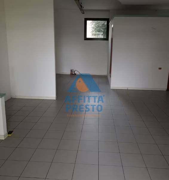 negozio in affitto a San Miniato in zona Ponte a Egola