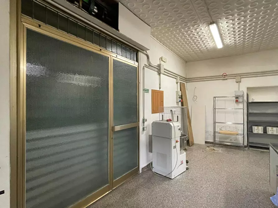 locale commerciale in affitto a San Miniato in zona La Scala