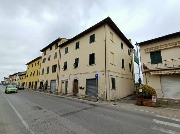 locale commerciale in affitto a San Miniato in zona La Scala