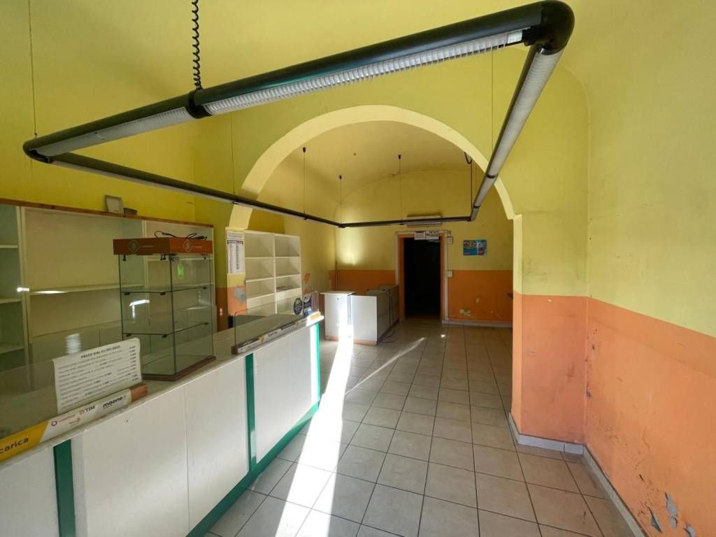 negozio in affitto a Santa Croce sull'Arno