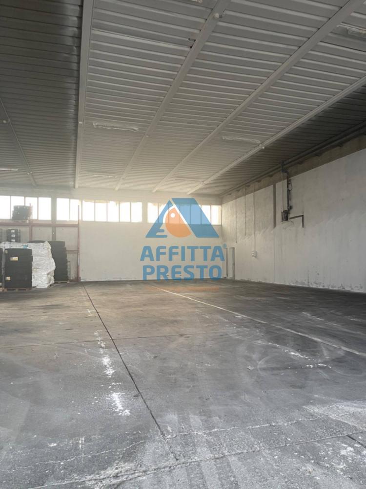 capannone in affitto a Santa Croce sull'Arno