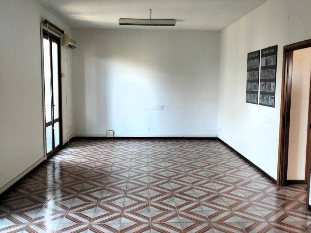 ufficio in affitto a Santa Croce sull'Arno