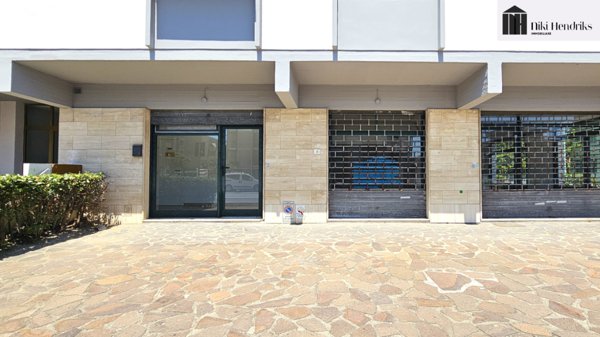 locale commerciale in affitto a Santa Croce sull'Arno