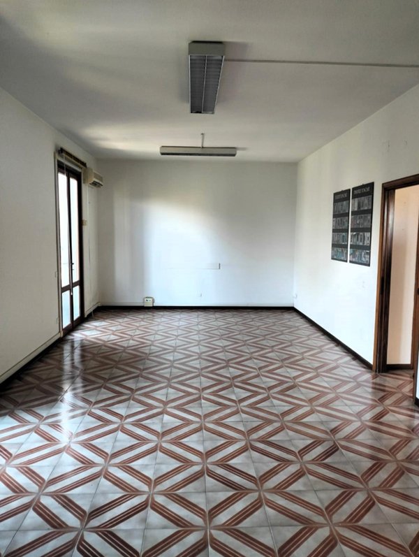 ufficio in affitto a Santa Croce sull'Arno