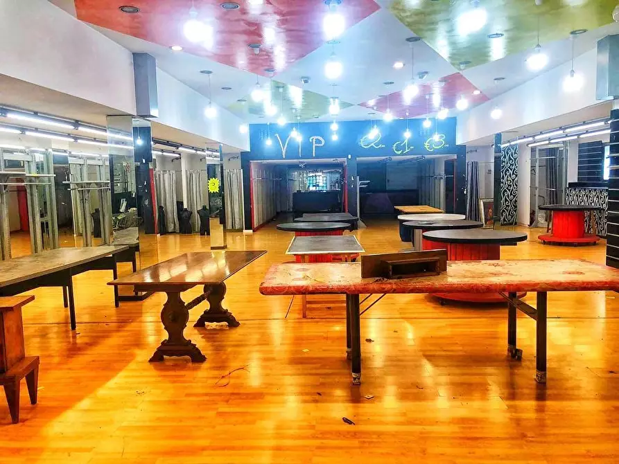 locale commerciale in affitto a Santa Croce sull'Arno