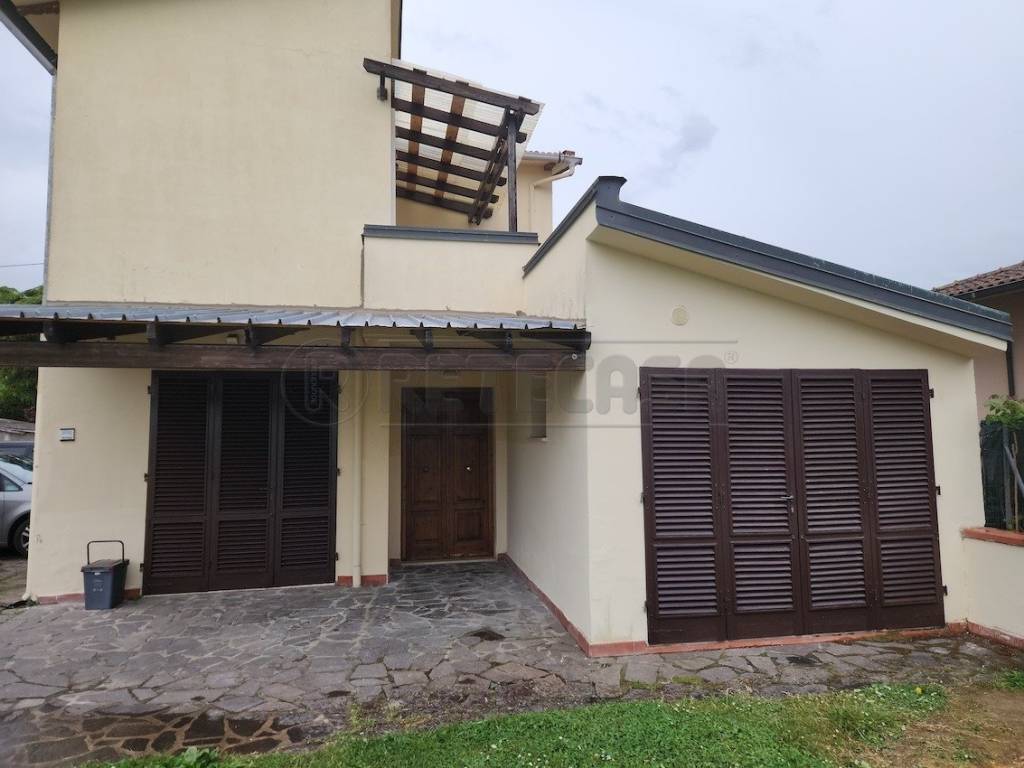 casa indipendente in affitto a Santa Croce sull'Arno