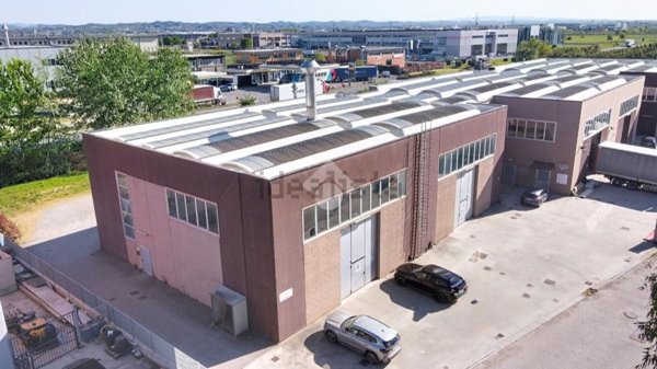 capannone in affitto a Santa Croce sull'Arno